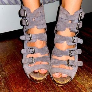 Sam Edelman sexy gray platforms 🤍